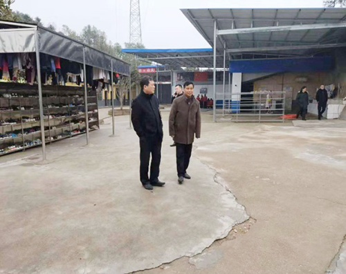 湘潭縣教育局副局長楊偉軍、職成股副股長 湘潭縣司法局副局長劉新群來校指導工作2.png